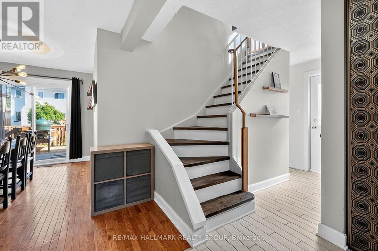 28929560/1821-brousseau-crescent/chateauneuf/ottawa/ontario/K1C2Y5_11
