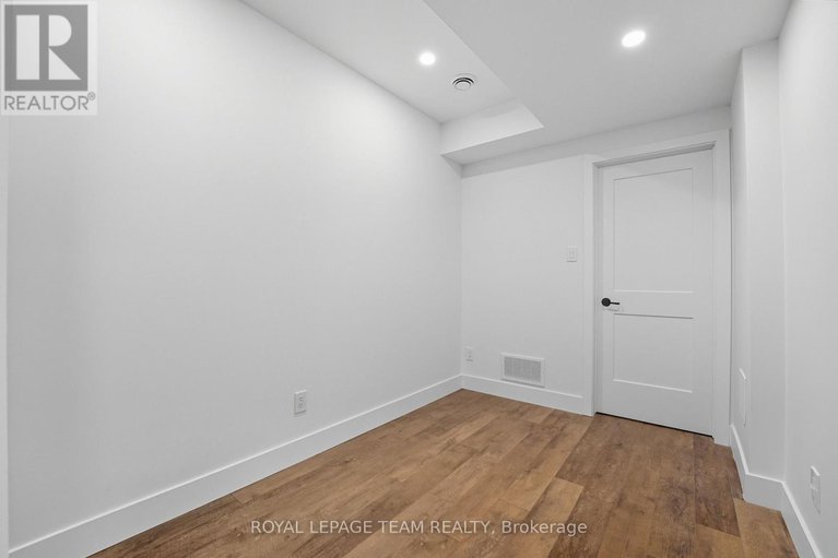 29001390/984-watson-street/fairfield-heights/ottawa/ontario/K2B6C2_31