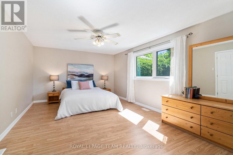 28576788/6870-edgar-brault-street/orleanssunridge/ottawa/ontario/K1C1L7_11