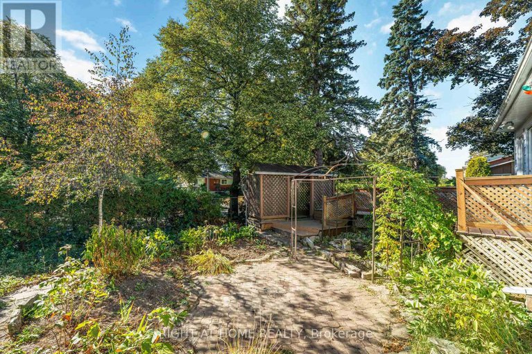 29245177/2221-circle-place/elmvale-acresurbandale/ottawa/ontario/K1G3E2_48