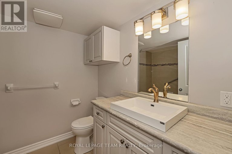 29030481/206-14-norice-street/meadowlandscrestview/ottawa/ontario/K2G2X4_16