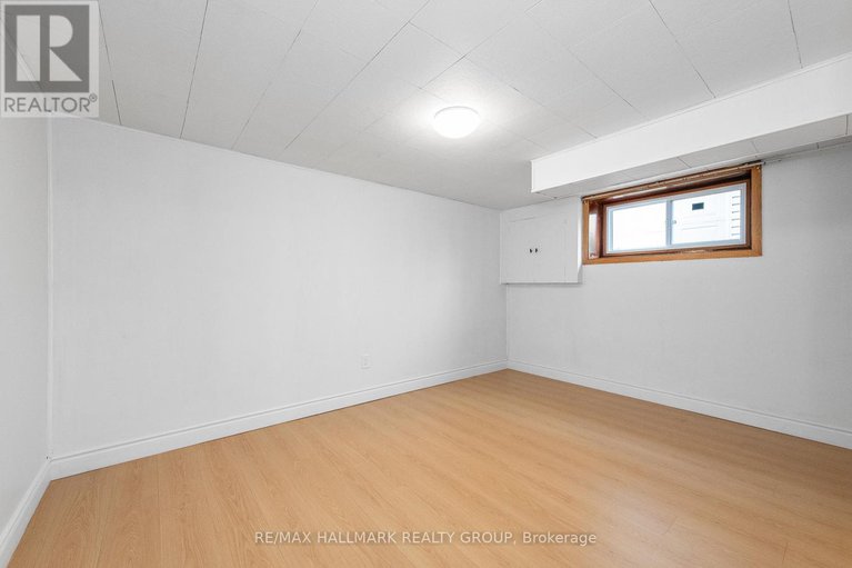 29113297/71-viewmount-drive/meadowlandscrestview/ottawa/ontario/K2G3B9_35