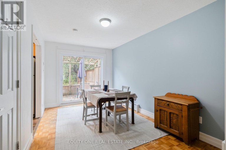 29066037/73-hobart-crescent/sheahan-estatestrend-village/ottawa/ontario/K2H5S3_11