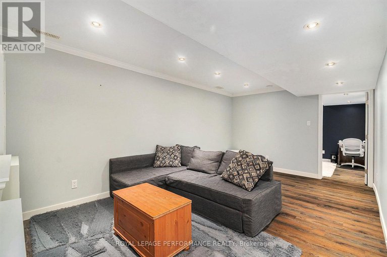28814583/934-galaxie-avenue/navan/ottawa/ontario/K4B1M5_22