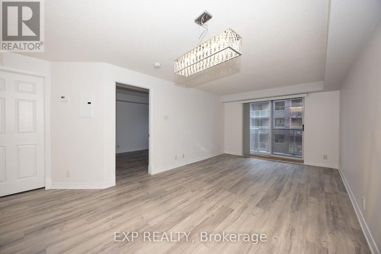 29607394/803-429-somerset-street-w/ottawa-centre/ottawa/ontario/K2P2P5_13