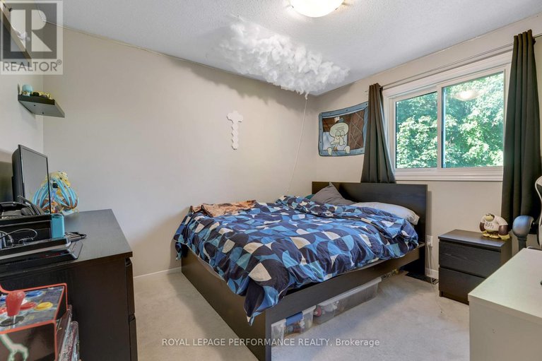 28820808/22-otten-drive/pheasant-run/ottawa/ontario/K2J1J2_24
