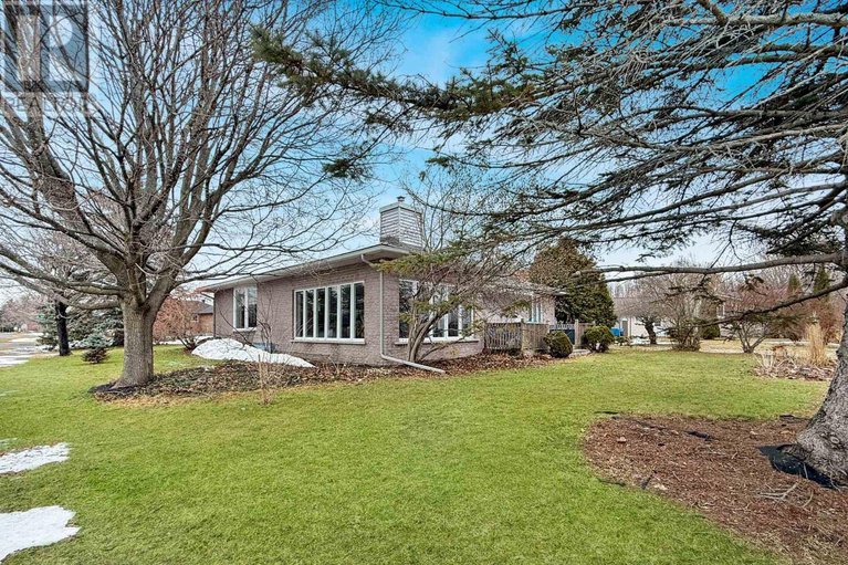 29501033/6298-maclean-court/south-glengarry-lancaster-twp/south-glengarry/ontario/K0C1E0_6