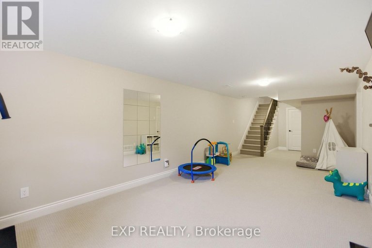 29606498/710-brian-good-avenue/riverside-southgloucester-glen/ottawa/ontario/K4M0C1_28