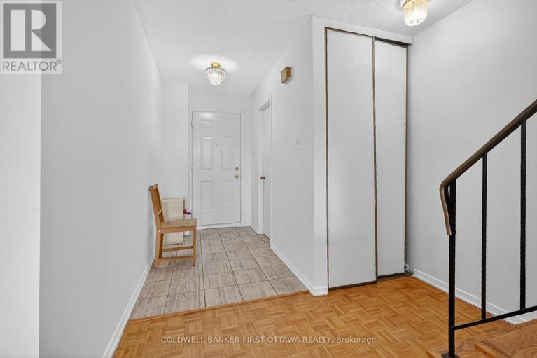 29449932/17-300-stone-quarry-private-s/carson-meadows/ottawa/ontario/K1K3Y2_6