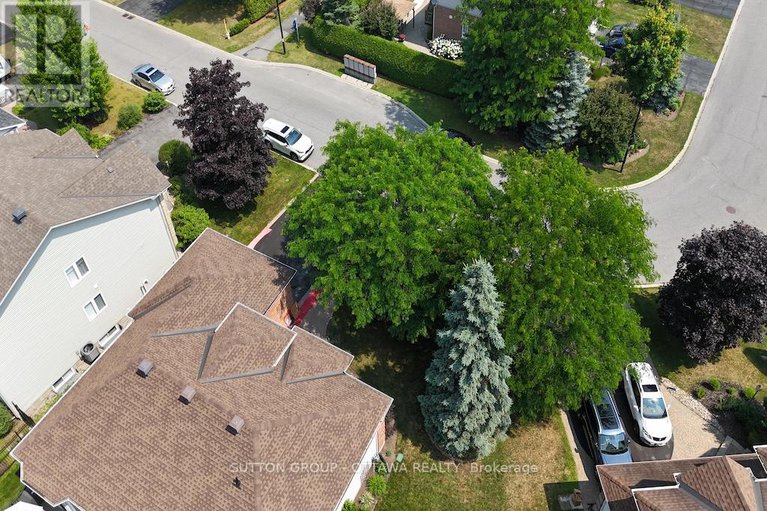28715865/18-sirocco-crescent/stittsville-north/ottawa/ontario/K2S1Z7_39