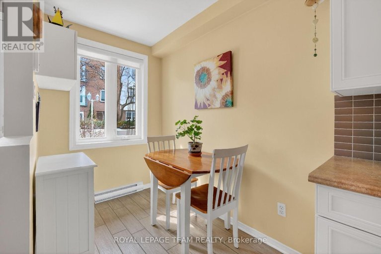 29521537/202a-62-donald-street/overbrook/ottawa/ontario/K1K1N2_13