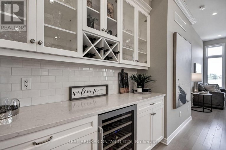 29646314/180-blackhorse-drive/north-grenville-twp-kemptville-south/north-grenville/ontario/K0G1J0_17