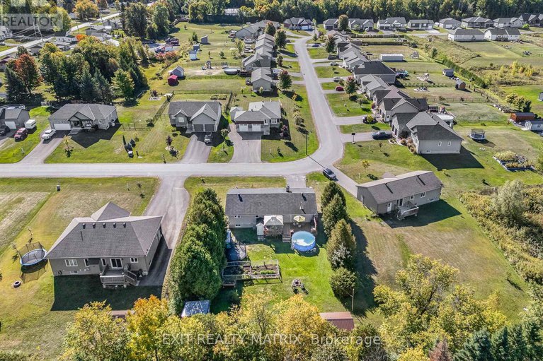 28901438/175-roxanne-street/clarencerockland-twp/clarence-rockland/ontario/K0A1N0_35