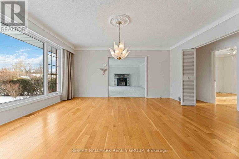 29170356/3654-navan-road/mer-bleuebradley-estatesanderson-park/ottawa/ontario/K4B1H9_7