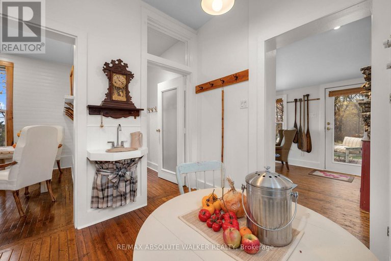 29043772/40-thomas-street/almonte/mississippi-mills/ontario/K0A1A0_16