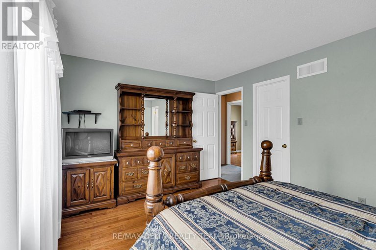 29050102/6565-des-chouettes-lane/chateauneuf/ottawa/ontario/K1C7E6_20