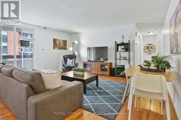 28399342/701-141-somerset-street-w/ottawa-centregolden-triangle/ottawa/ontario/K2P2H1_15