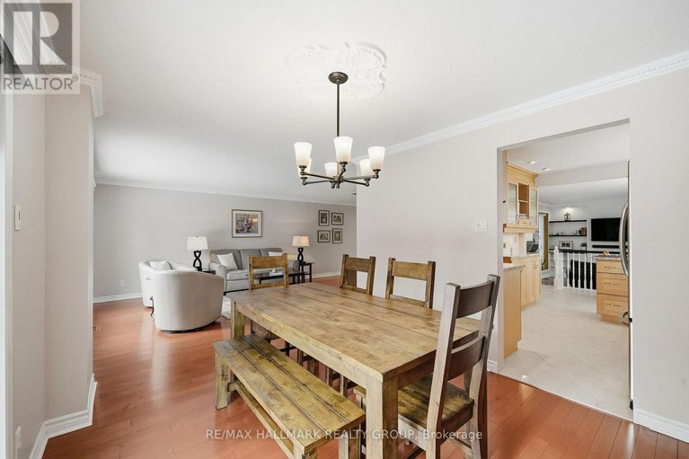 29349074/6066-meadowhill-crescent/chapel-hill/ottawa/ontario/K1C5R9_10