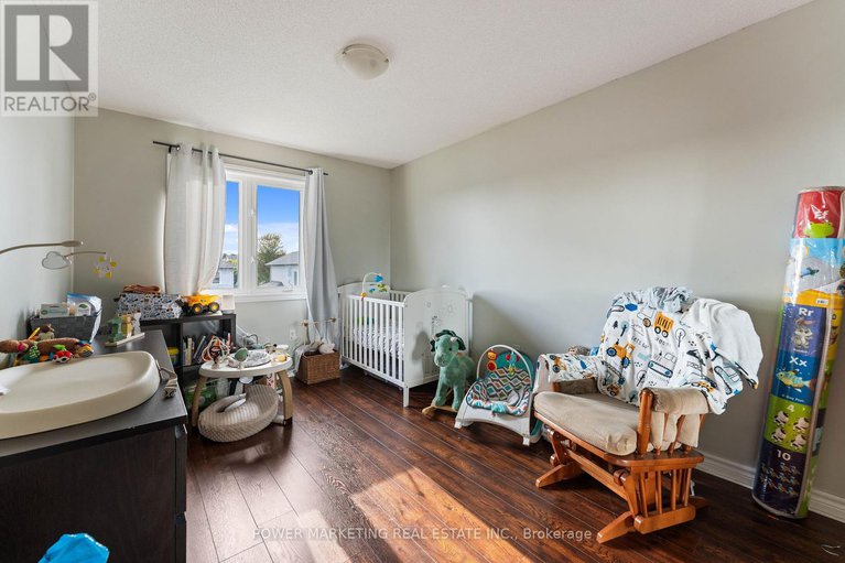 28857393/270-mica-crescent/town-of-rockland/clarence-rockland/ontario/K4K0E2_16