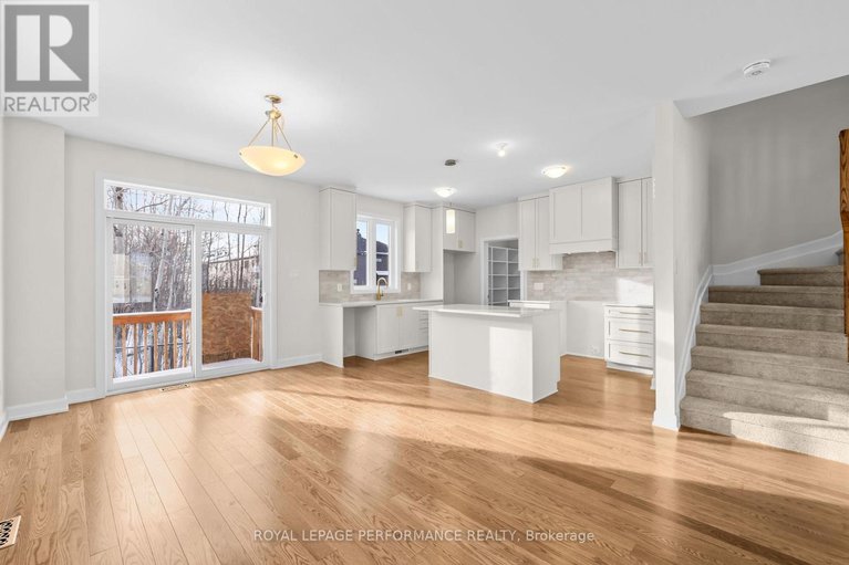 29178346/10-academie-street/embrun/russell/ontario/K0A1W0_11