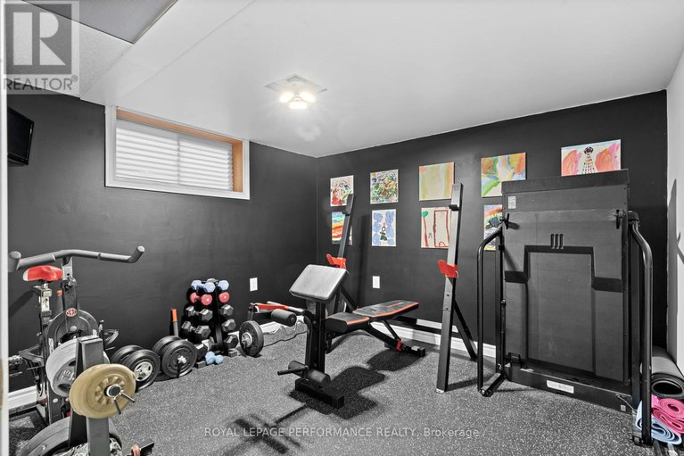 28965261/2219-audrey-avenue/hawthorne-meadows/ottawa/ontario/K1G1L3_25