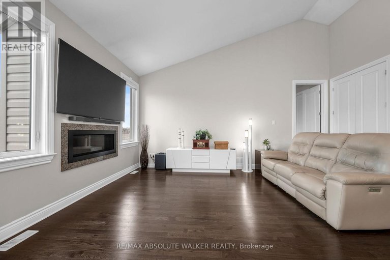 29606716/272-sterling-street/clarencerockland-twp/clarence-rockland/ontario/K4K0H9_14