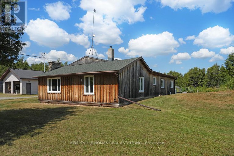 28779874/4095-paden-road/rideau-twp-s-of-reg-rd-6-w-of-mccordick-rd/ottawa/ontario/K0A2T0_21