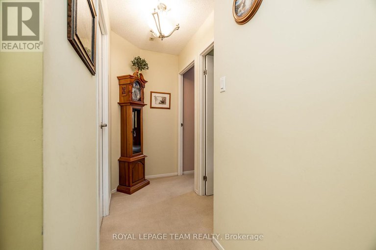 29184841/115-1025-grenon-avenue/fairfield-heights/ottawa/ontario/K2B8S5_18