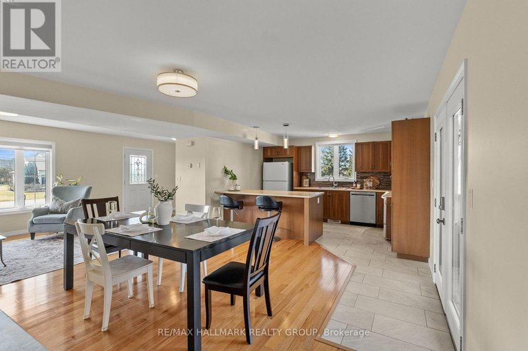 29573198/2431-dunning-road/cumberland-west/ottawa/ontario/K4C1L8_3