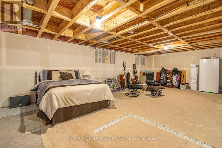 29669160/373-sterling-avenue/town-of-rockland/clarence-rockland/ontario/K2K0L4_26