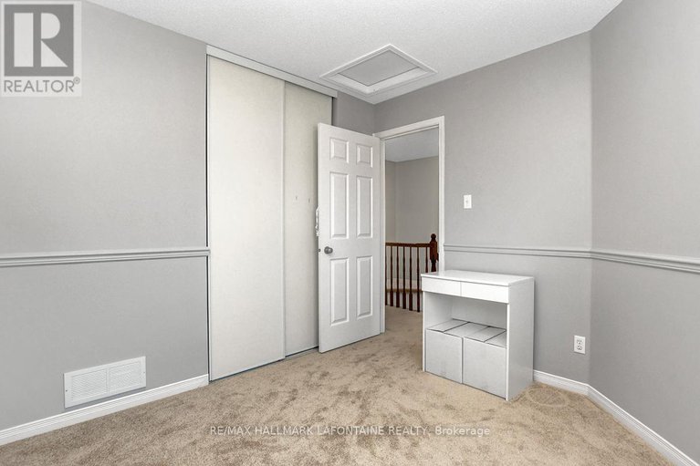 28827853/446-lawler-crescent/chatelaine-village/ottawa/ontario/K4A3Y3_32