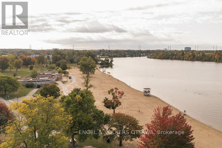29072424/12-bayside-private/mooneys-bayriverside-park/ottawa/ontario/K1V9R3_49