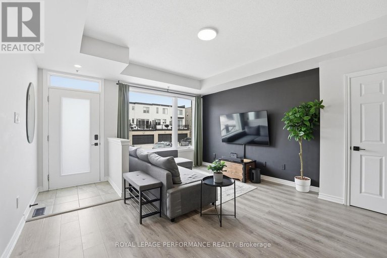 29447569/583-ozawa-private/cfb-rockcliffe-and-area/ottawa/ontario/K1K4Z9_14