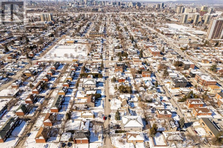 29426386/309-glynn-avenue/overbrookcastle-heights/ottawa/ontario/K1K1R9_34