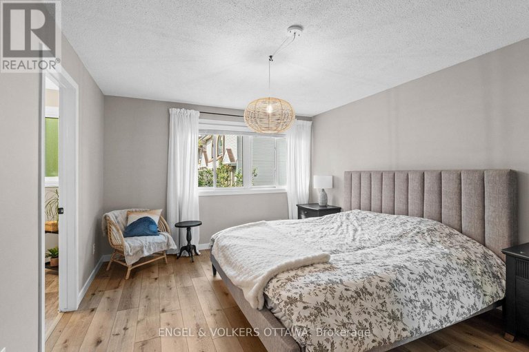 28507549/68-thornbury-crescent/centrepointe/ottawa/ontario/K2G6C4_20