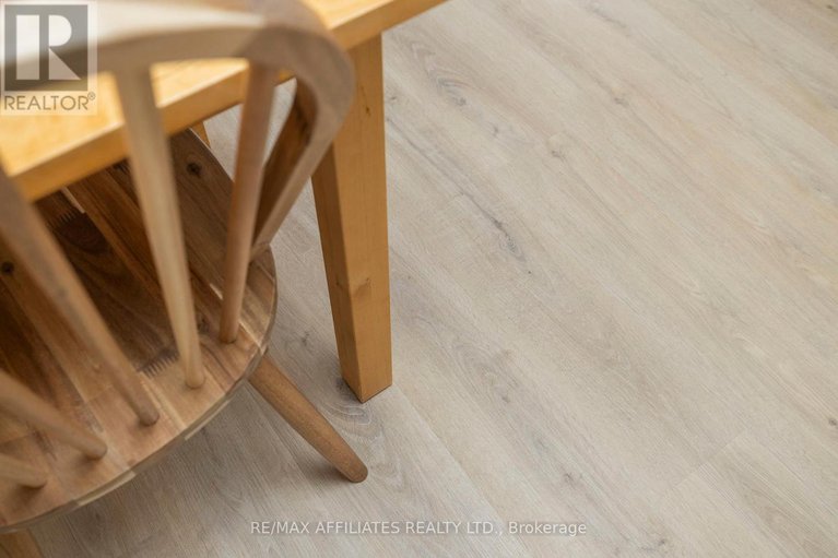 29083551/12-selye-crescent/beaverbrook/ottawa/ontario/K2K1C9_18