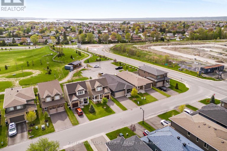 28395341/627-ruby-street/town-of-rockland/clarence-rockland/ontario/K4K0H3_36