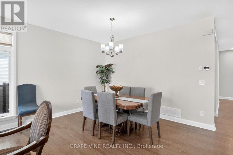28743049/525-pimiwidon-street/cfb-rockcliffe-and-area/ottawa/ontario/K1K5A1_23