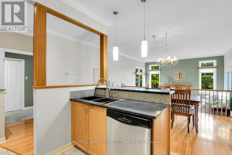 28855279/39-sable-run-drive/stittsville-central/ottawa/ontario/K2S1W8_16