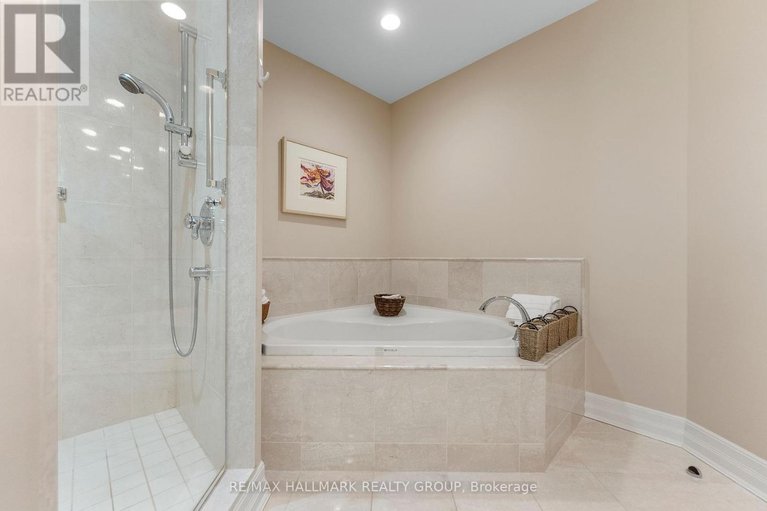 29148163/305-3590-rivergate-way/quinterra/ottawa/ontario/K1V1V6_25