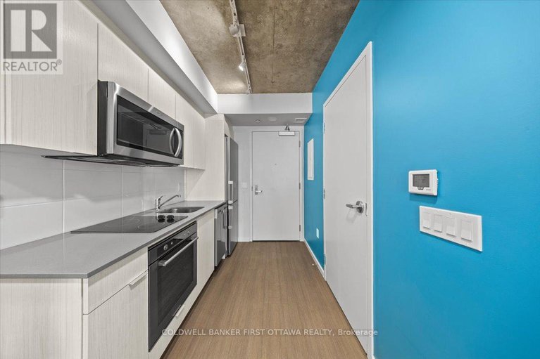 29441462/2308-105-champagne-avenue-s/west-centre-town/ottawa/ontario/K1S4P3_4