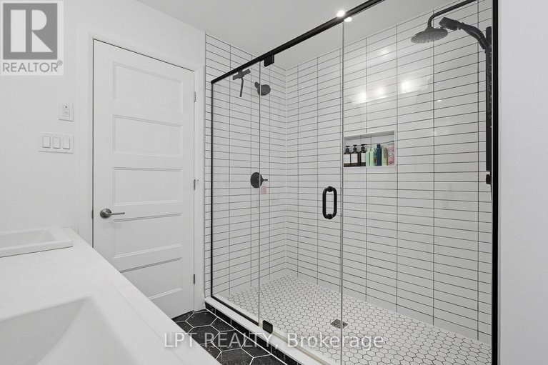 29345718/301-moonlight-drive/russell-twp/russell/ontario/K4R0L1_25