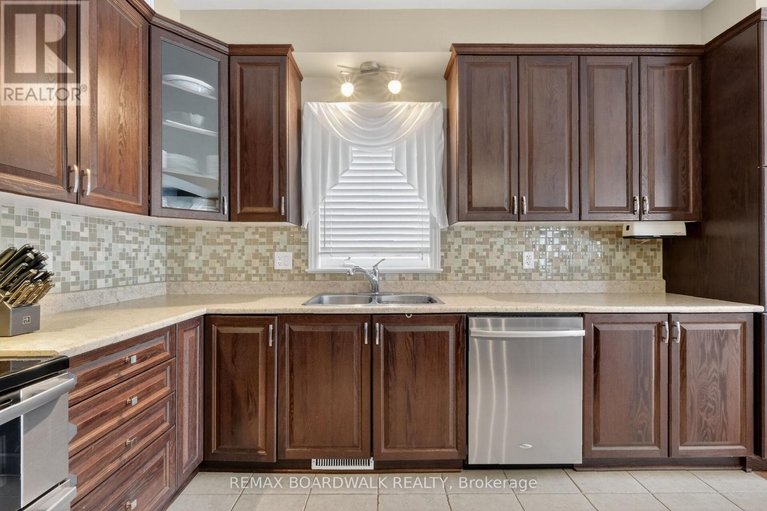 29627313/241-denali-way/stittsville-north/ottawa/ontario/K2S0N1_14