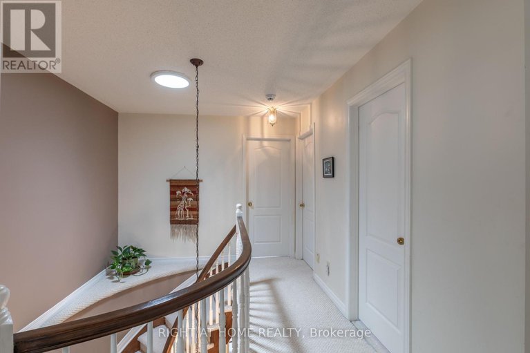 28541779/21-hime-crescent/hunt-club-park/ottawa/ontario/K1G4S1_26