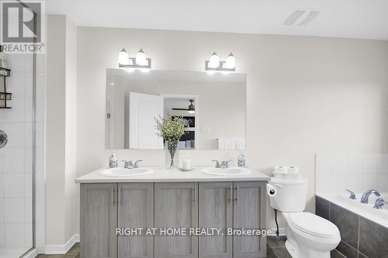 28995179/507-radiant-private/emerald-meadowstrailwest/ottawa/ontario/K2M0M9_26
