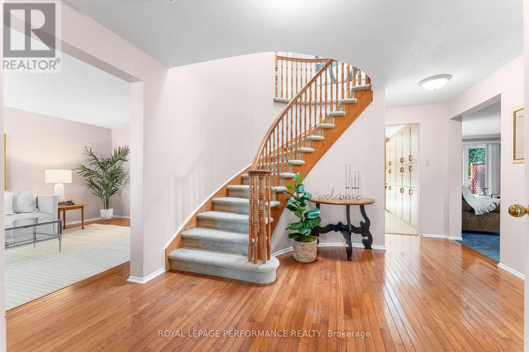 28877578/1848-thistleleaf-crescent/chapel-hill/ottawa/ontario/K1C5W7_4