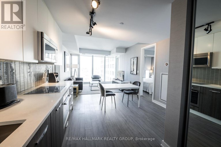 29318666/1805-111-champagne-avenue/west-centre-town/ottawa/ontario/K1S5V3_5