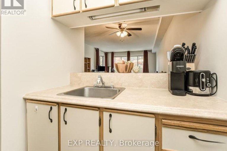 28853608/306-6376-bilberry-drive/orleans-wood/ottawa/ontario/K1C4P6_7