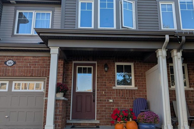 29049854/582-meadowcreek-circle/emerald-meadowstrailwest/ottawa/ontario/K2M0J8_2