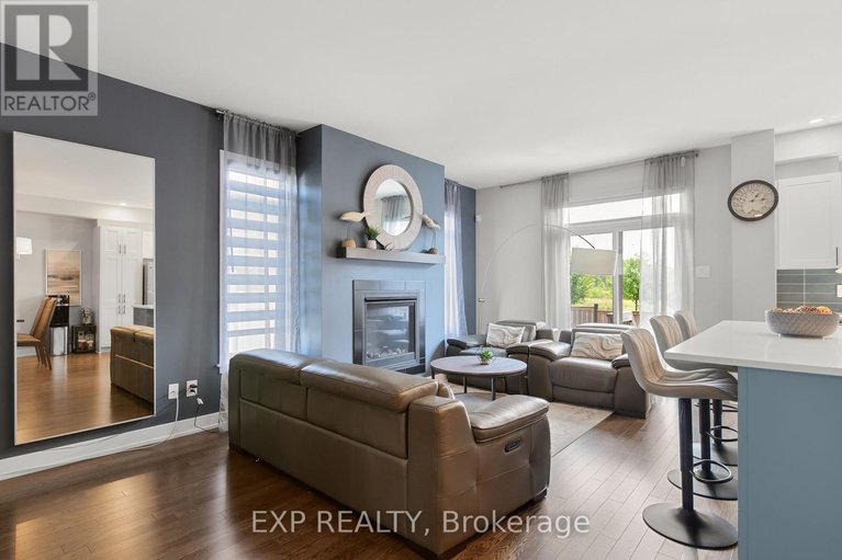 28567081/335-joshua-street/mer-bleuebradley-estatesanderson-park/ottawa/ontario/K1W0N7_11